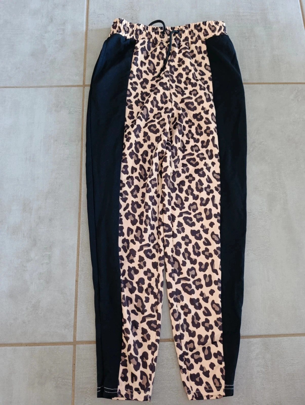 Black leopard Cubus sweatpants for girls 11-12 years – Elastic waistband – photo 2